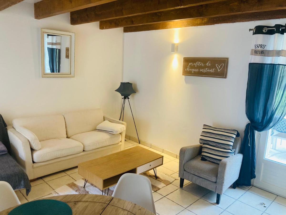 Petite Maison A La Campagne Saint-Germain-des-Fosses Bagian luar foto